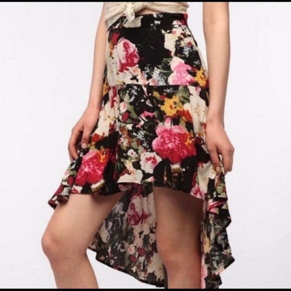 Floral High-Low Midi Skirt in Black and Pink